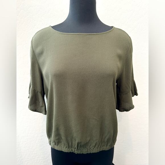 LOFT | Olive Green Flutter Sleeve Blouson Hem Top | Medium - Picture 2 of 7